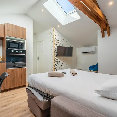 La Fabrique Des Etoiles Apartment *